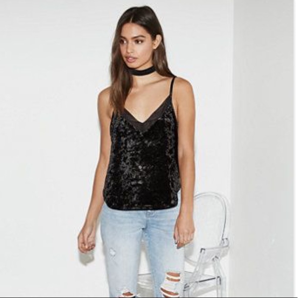BLACK LACE VELVET TOP
