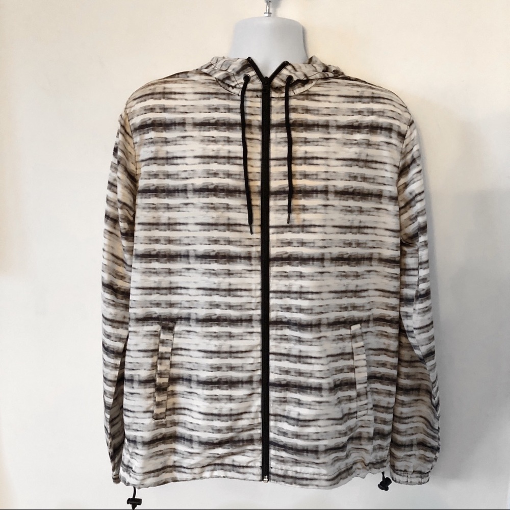 Striped Windbreaker black and White