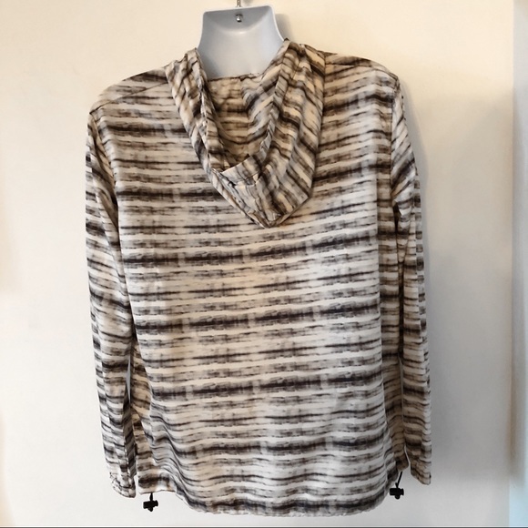 Striped Windbreaker black and White - Picture 3 of 3