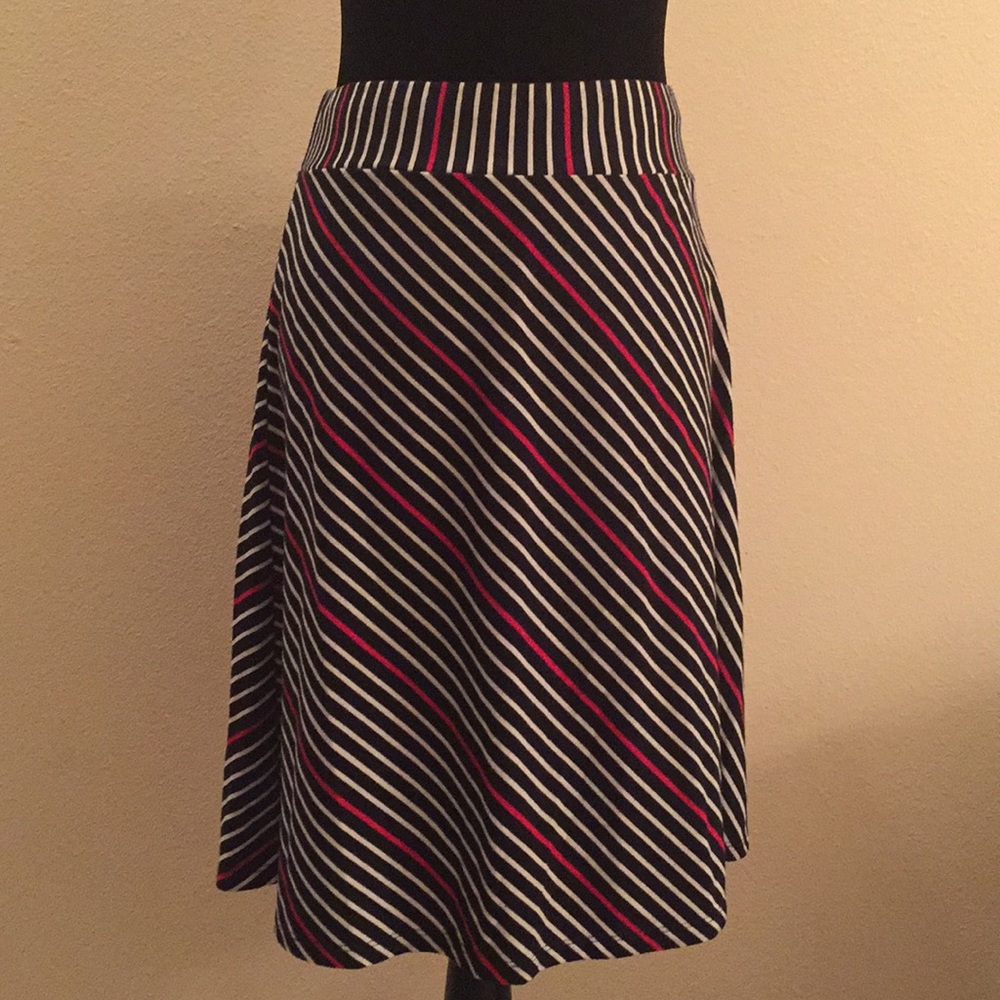 Comfortable Navy/White/Red Striped skirt