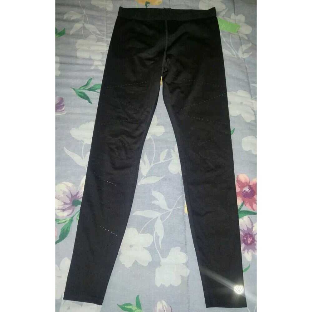 Black forever21 long yoga pants