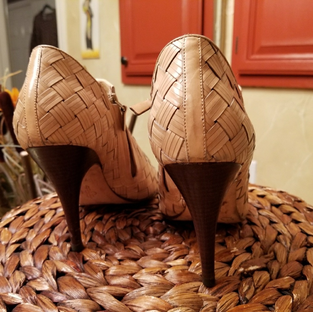 Shoes - Picture 2 of 3