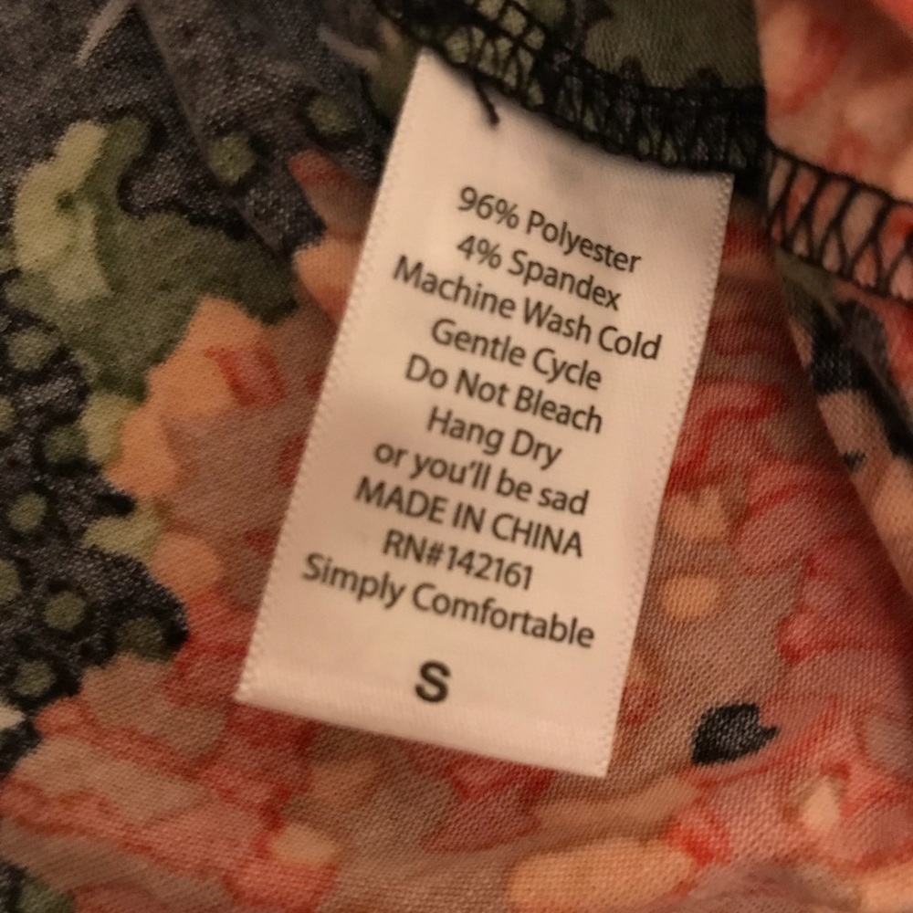 SOLD Lularoe Randy Shirt with Roses - Picture 5 of 7