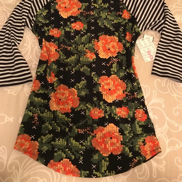 SOLD Lularoe Randy Shirt with Roses - Picture 7 of 7