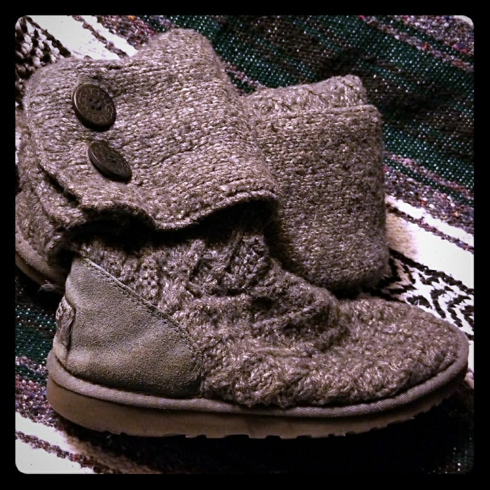Gray lattice knit UGG boots