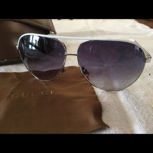 Gucci aviator style sunglasses