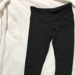 Lululemon size 2 wunder under low rise