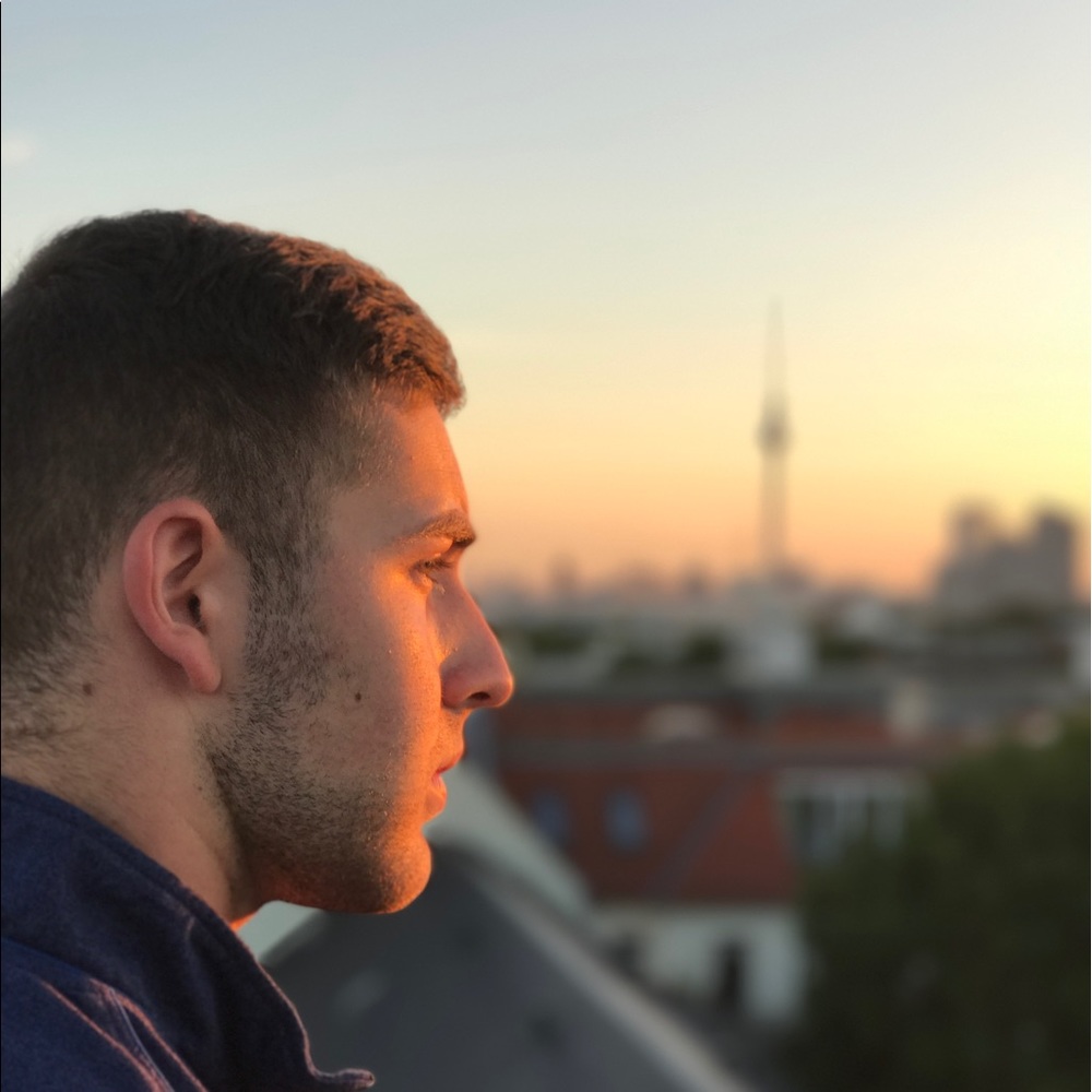 Meet your Posher, Max