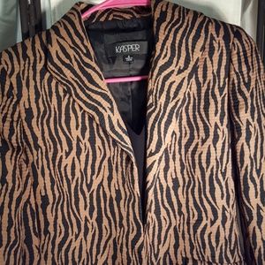 Ladies 2-piece jacket blazer coat and top size 4