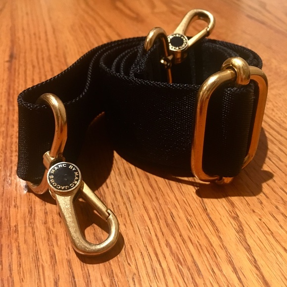 Marc by Marc Jacobs Black Leopard Laptop Case - Picture 6 of 7