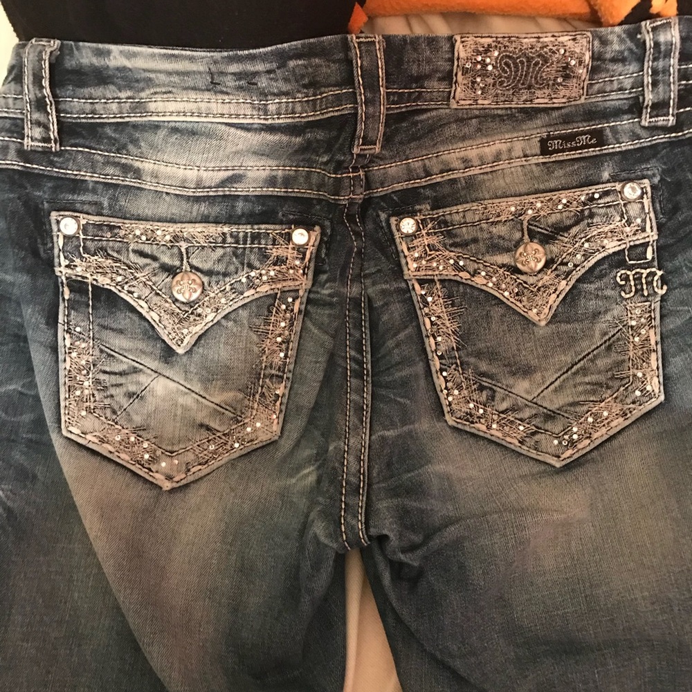 Miss Me: light wash jeans