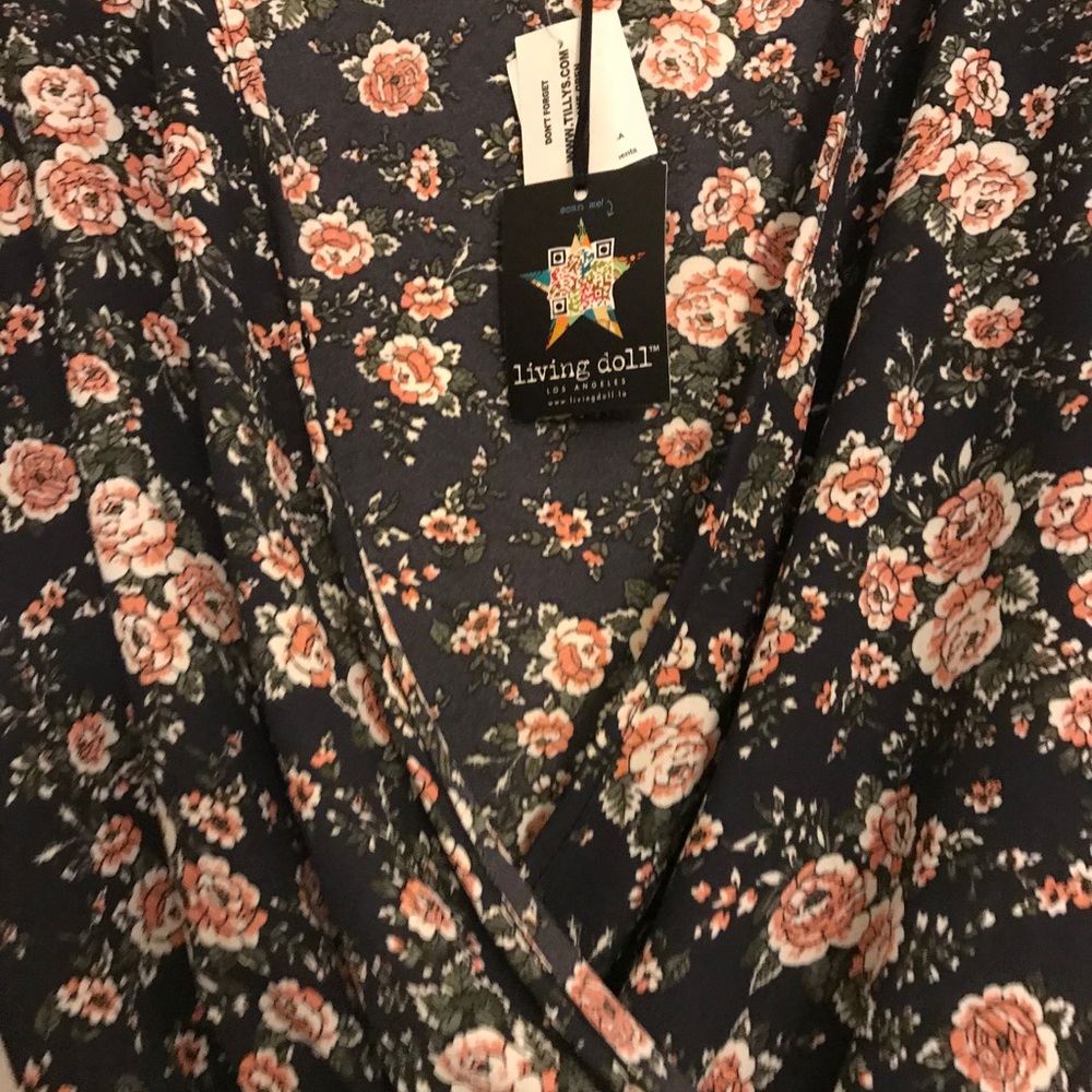 NEW Tilly's blouse. - Picture 2 of 3