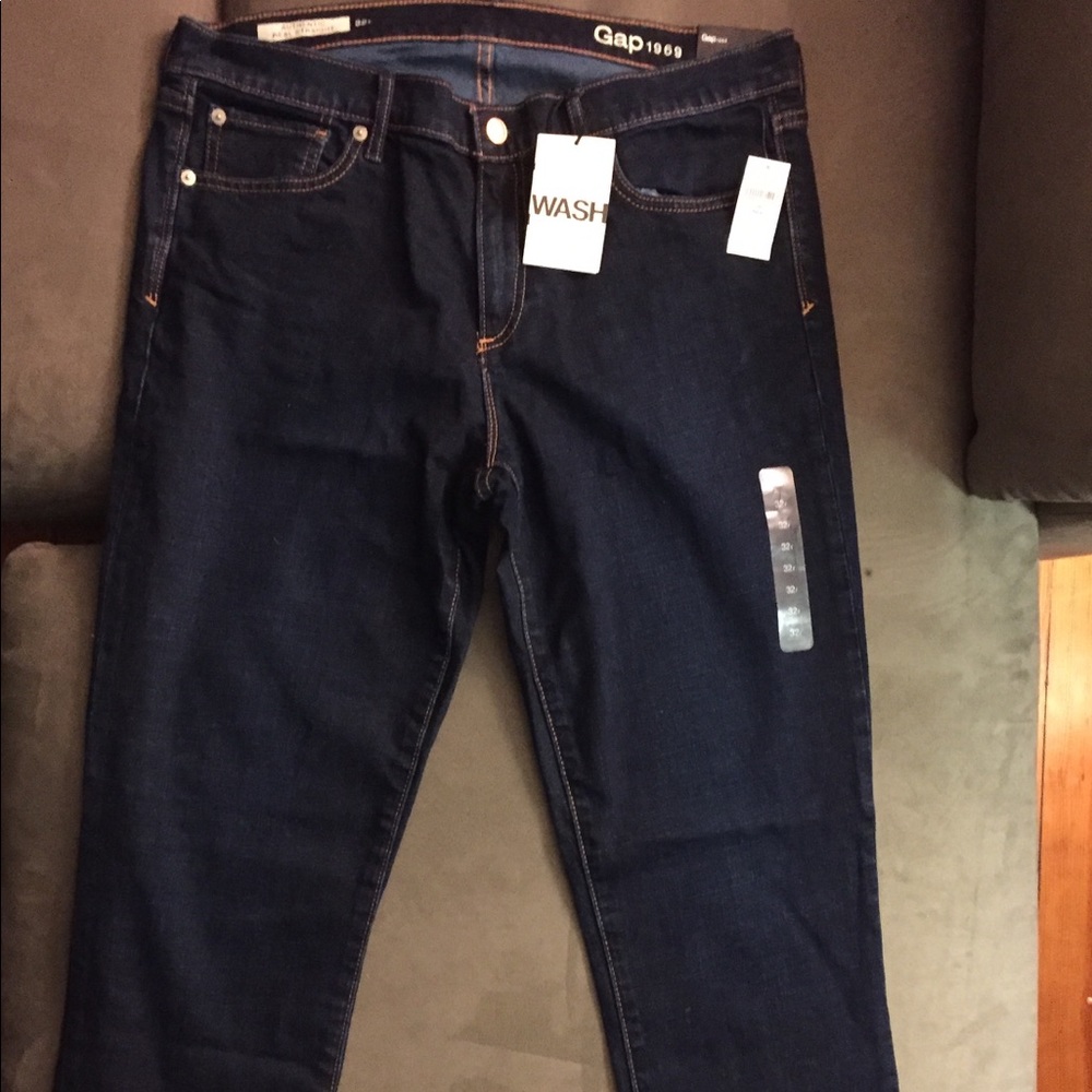 NWT GAP Jeans - Authentic Real Straight (Size 32)