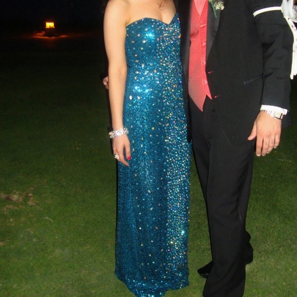 La Femme size 2 teal strapless dress...worn once - Picture 3 of 3