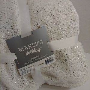 NEW!  Beautiful SNOW Blanket