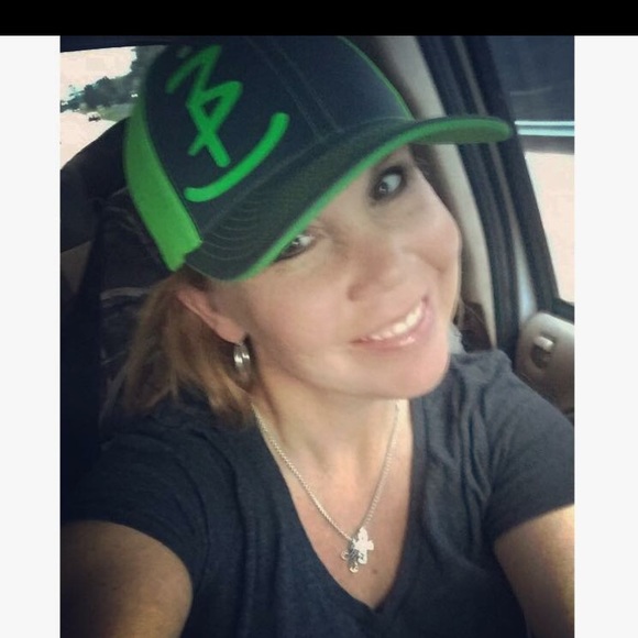 Meet your Posher, Lauren - Picture 1 of 1