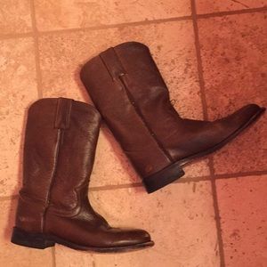 Women’s size 5 cowboy/cowgirl boots