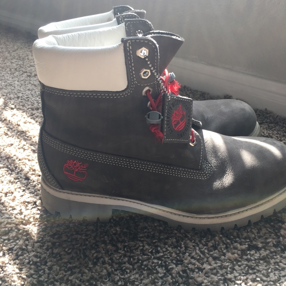 Timberland men’s boots size 9.5 never worn