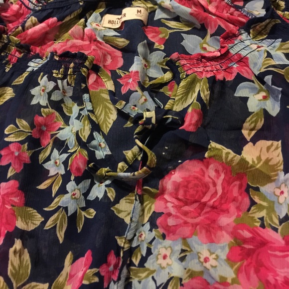 Hollister sheer floral shirt - Picture 3 of 4