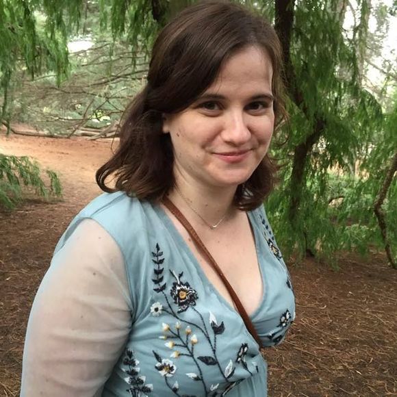 Meet your Posher, Sara - Picture 1 of 1