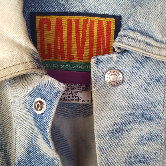 🚫SOLD🚫Vintage Calvin Klein Cropped Denim Jacket - Picture 5 of 8