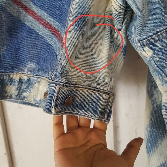 🚫SOLD🚫Vintage Calvin Klein Cropped Denim Jacket - Picture 7 of 8