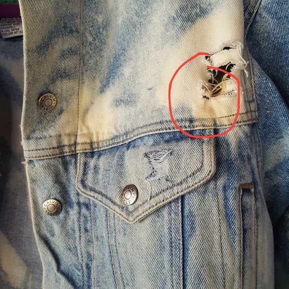 🚫SOLD🚫Vintage Calvin Klein Cropped Denim Jacket - Picture 8 of 8