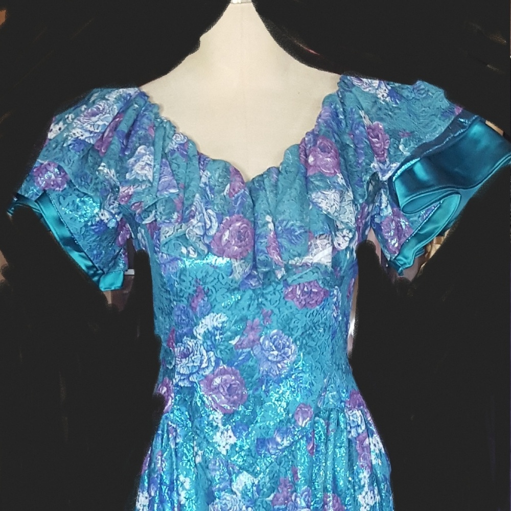 Gorgeous vintage party dress