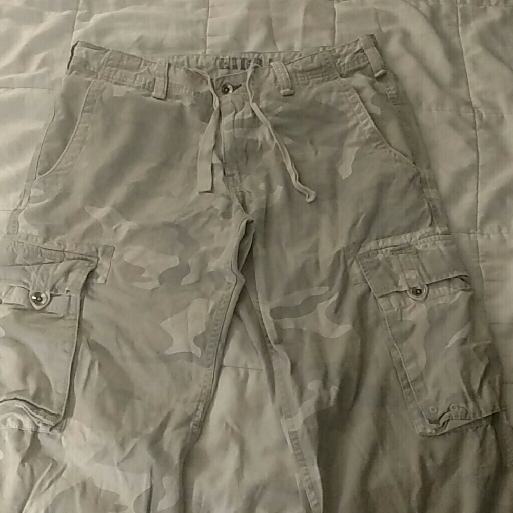 Kirra Men's BDU camouflage pants sz 42 length