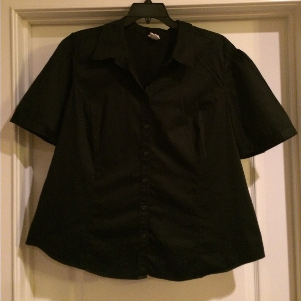 Merona size 24W short sleeve black button up top