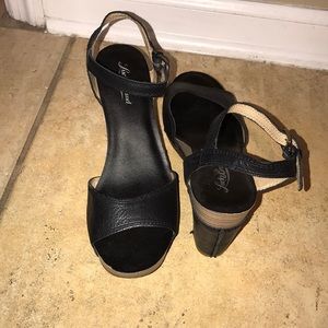 Lucky brand wedge black shoes