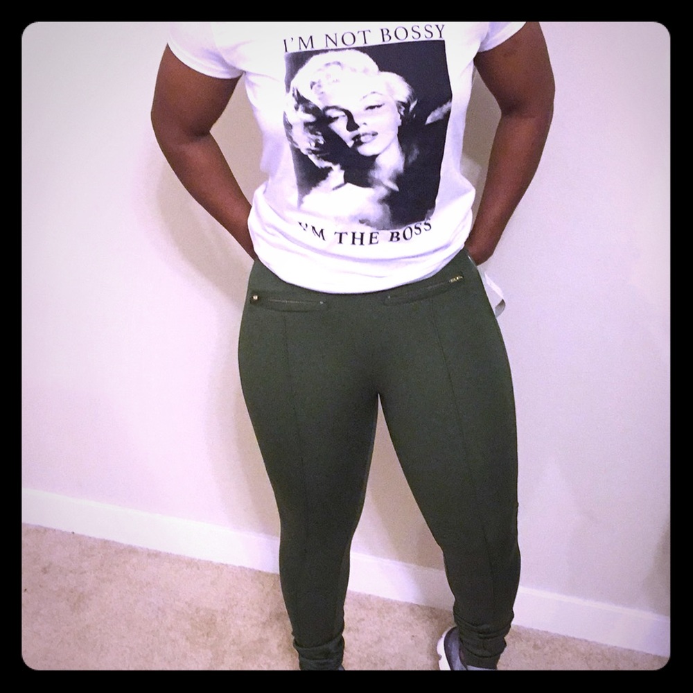 Papaya size small leggings