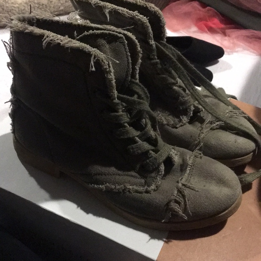 Charlotte russe green boots