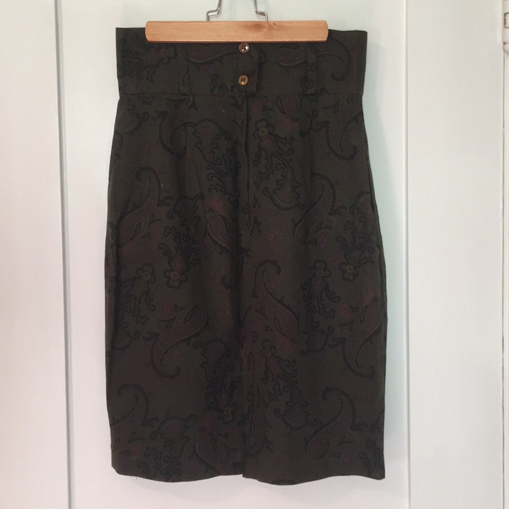 Skirt - Picture 2 of 3