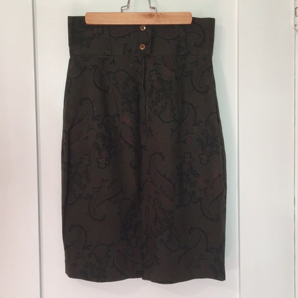 Skirt - Picture 2 of 3