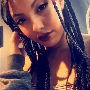 Meet your Posher, Leslie