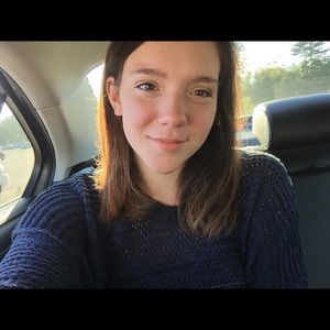 Meet your Posher, Olivia