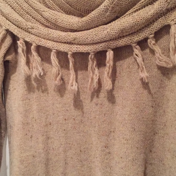 Cowl neck, tassel sweater - Picture 2 of 2