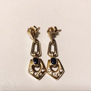 14K (585) gold earrings. No offers