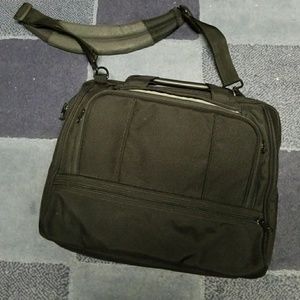 Brenthaven Black Nylon Laptop Bag