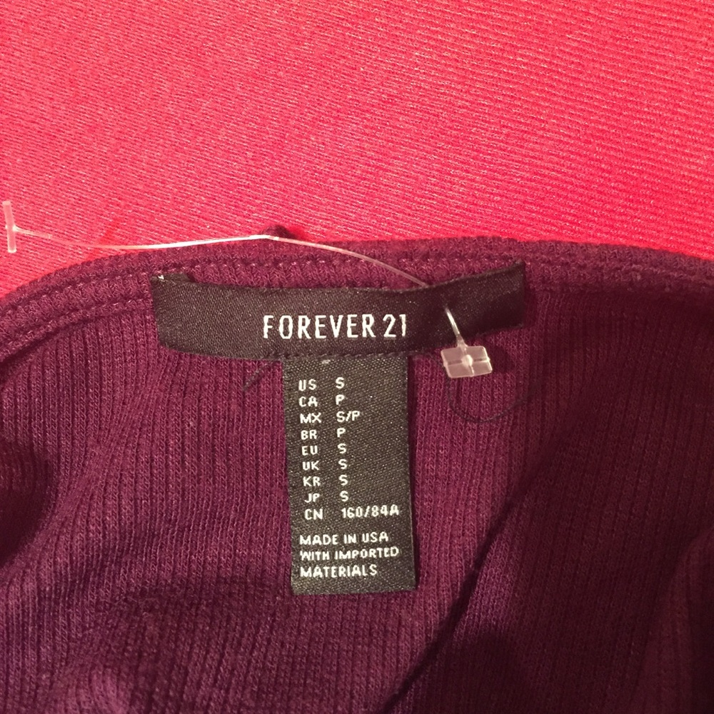 Bundle of women's tops and shorts - Picture 6 of 8