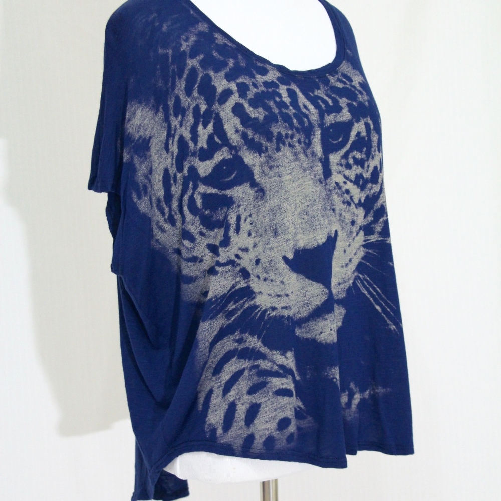 Tiger T-shirt with butterfly sleeve