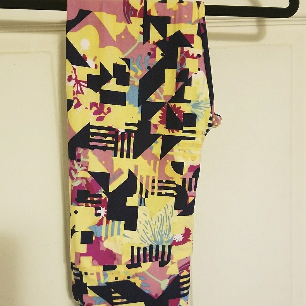 👗REDUCED👗OS Lularoe Leggings