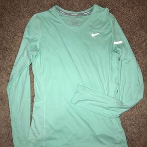 NIKE DRI FIT