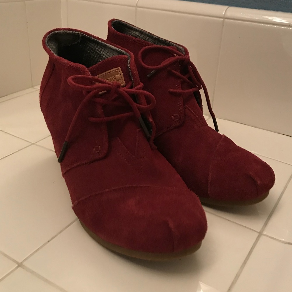 Toms Maroon Wedges