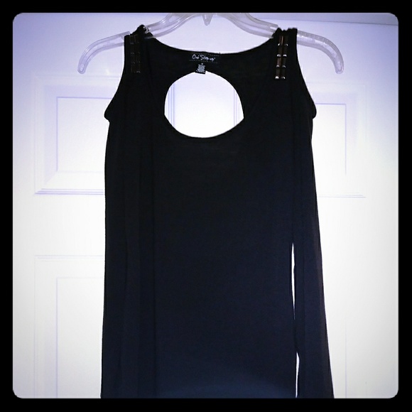 Black shirt - Picture 1 of 4