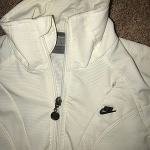 NIKE OUTDOOR JACKET