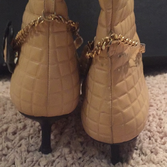 VINTAGE CHANEL RARE BOOTS 🎉2X HOST PICK - Picture 3 of 4