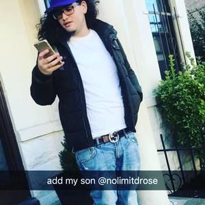 Meet your Posher, Derek