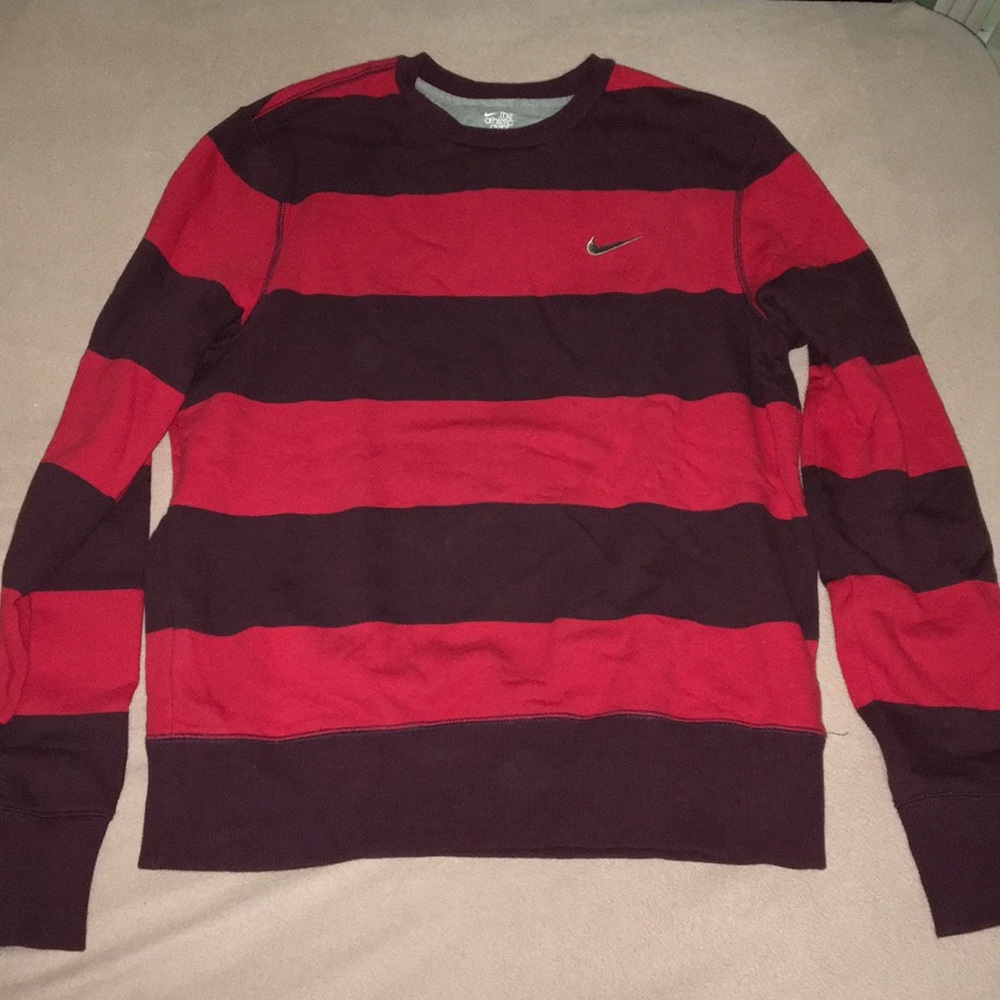 Men's Nike Sweater Size Medium